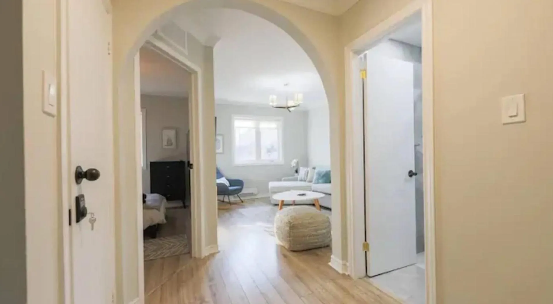 Casa Queen East - Modern 2Br Suite In Leslieville Toronto Hotel
